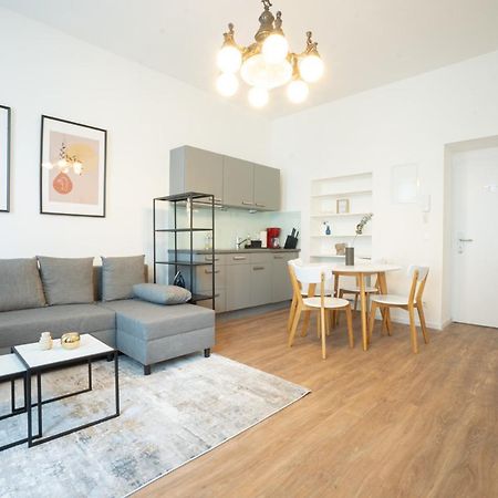 Spacious Apartment With Huge Shared Terrace And Grill Located Between City Centre And Donau River Βιέννη Εξωτερικό φωτογραφία